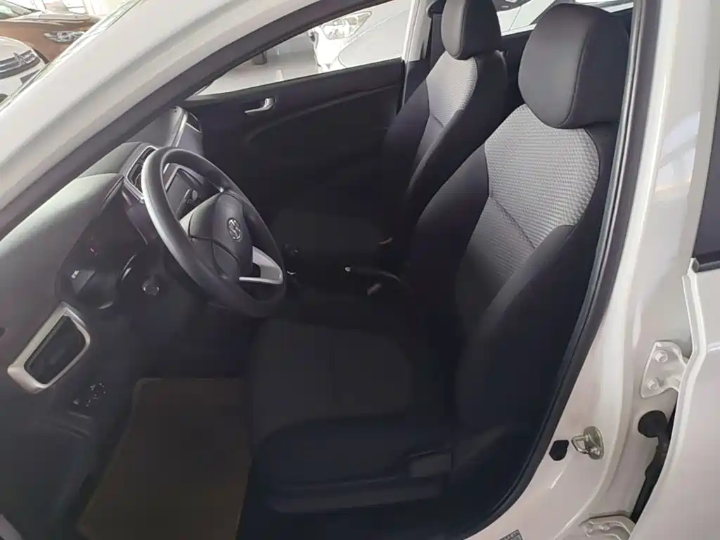 Hyundai Verna — фото 14