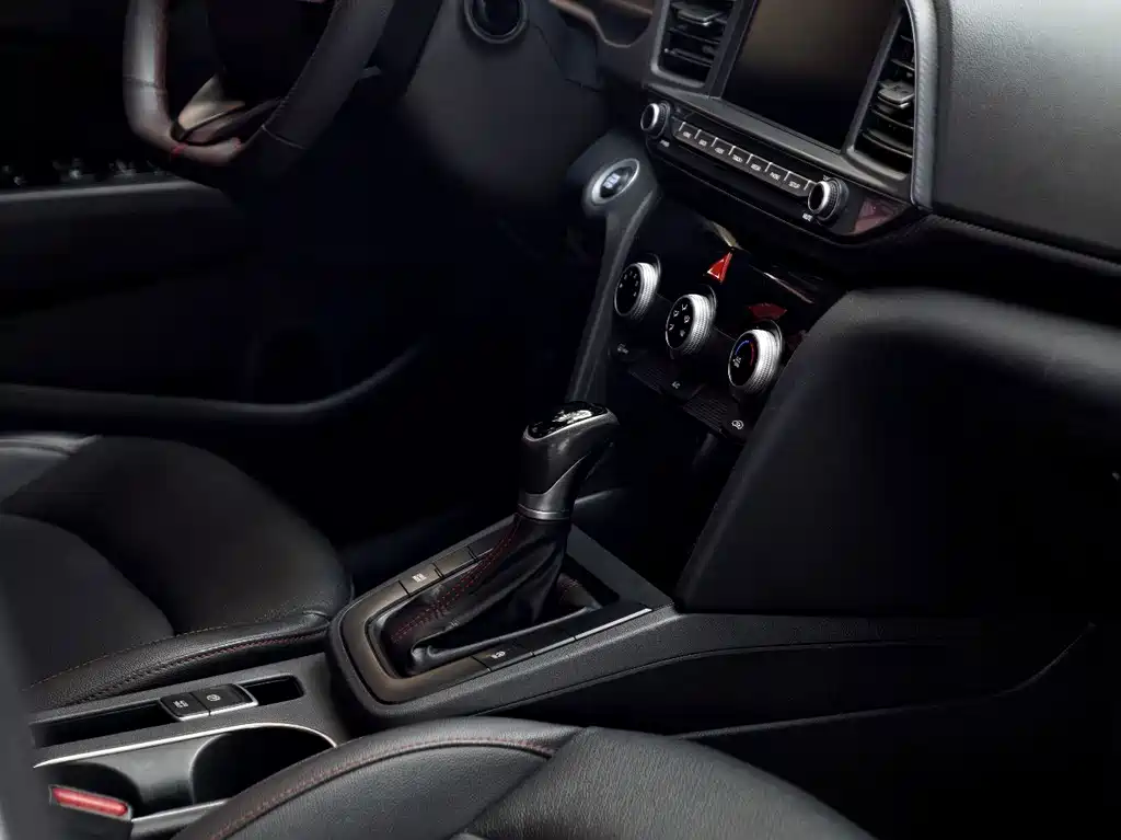 Hyundai Elantra — фото 10