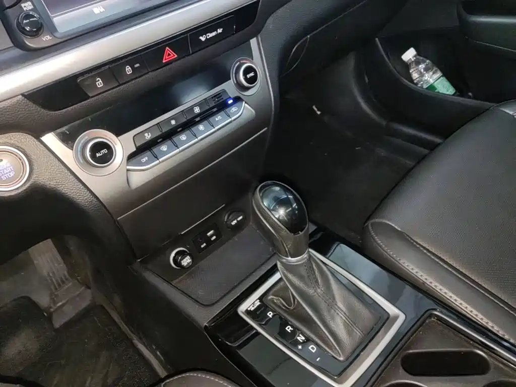 Hyundai Mistra — фото 13