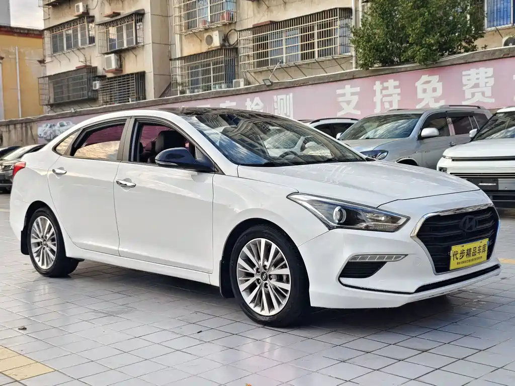 Hyundai Mistra — фото 3