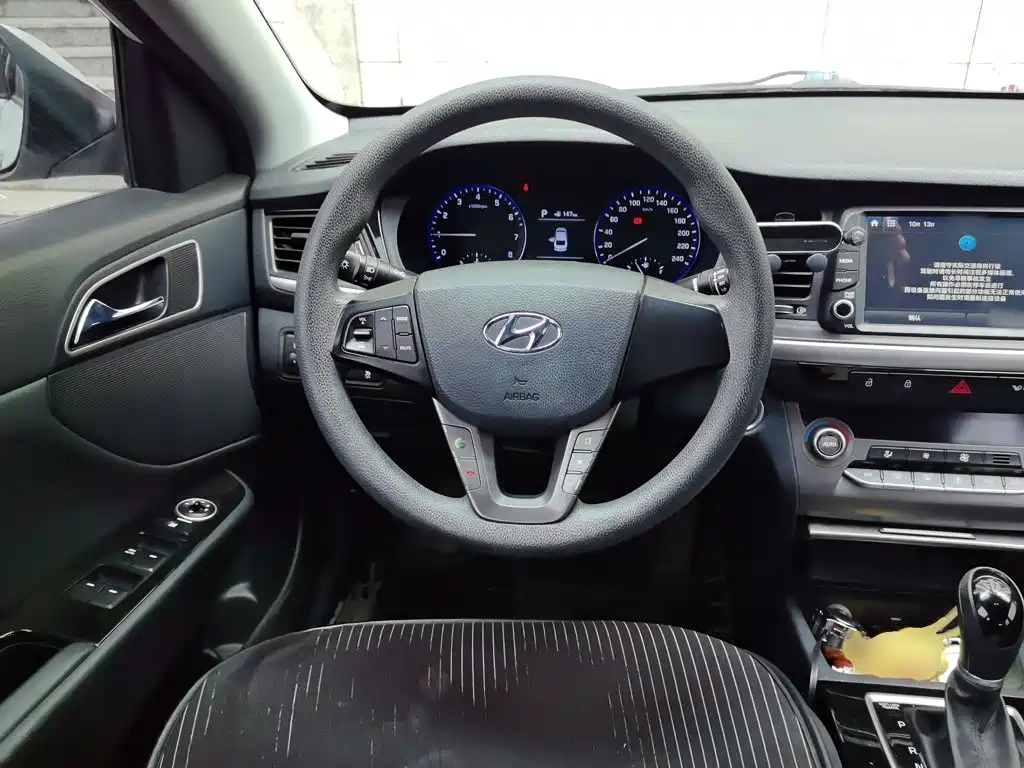 Hyundai Mistra — фото 11