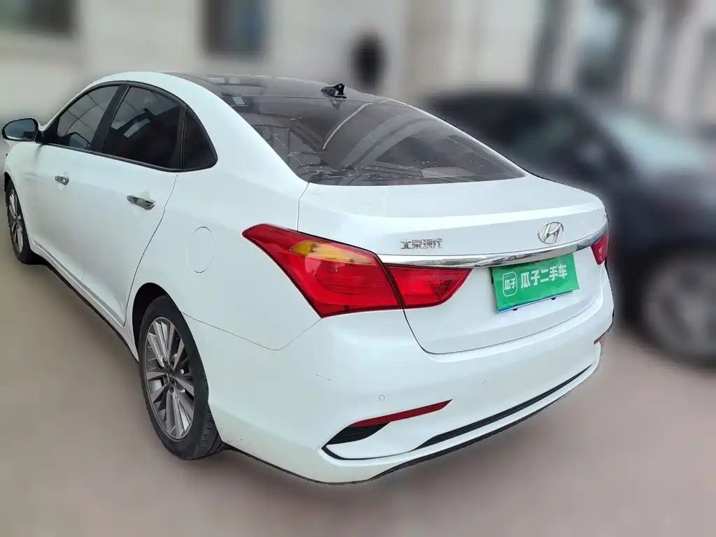 Hyundai Mistra — фото 4