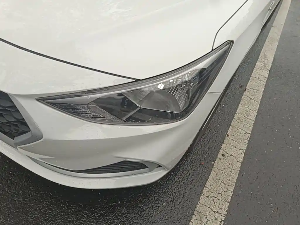 Hyundai Elantra — фото 23