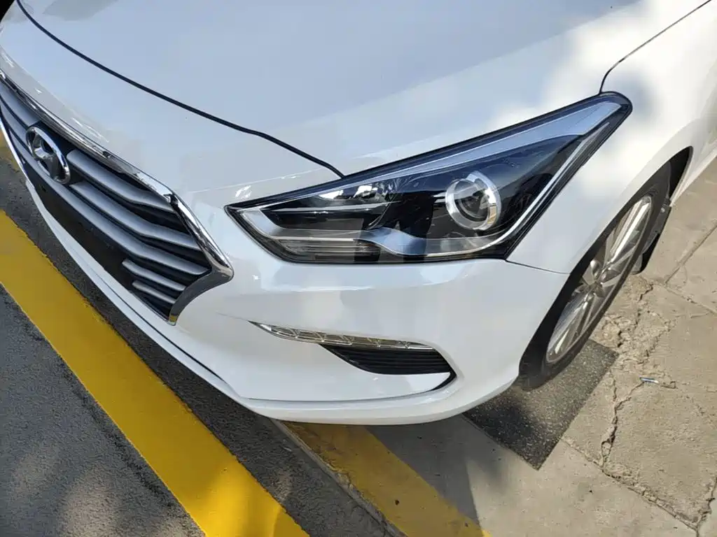Hyundai Mistra — фото 23