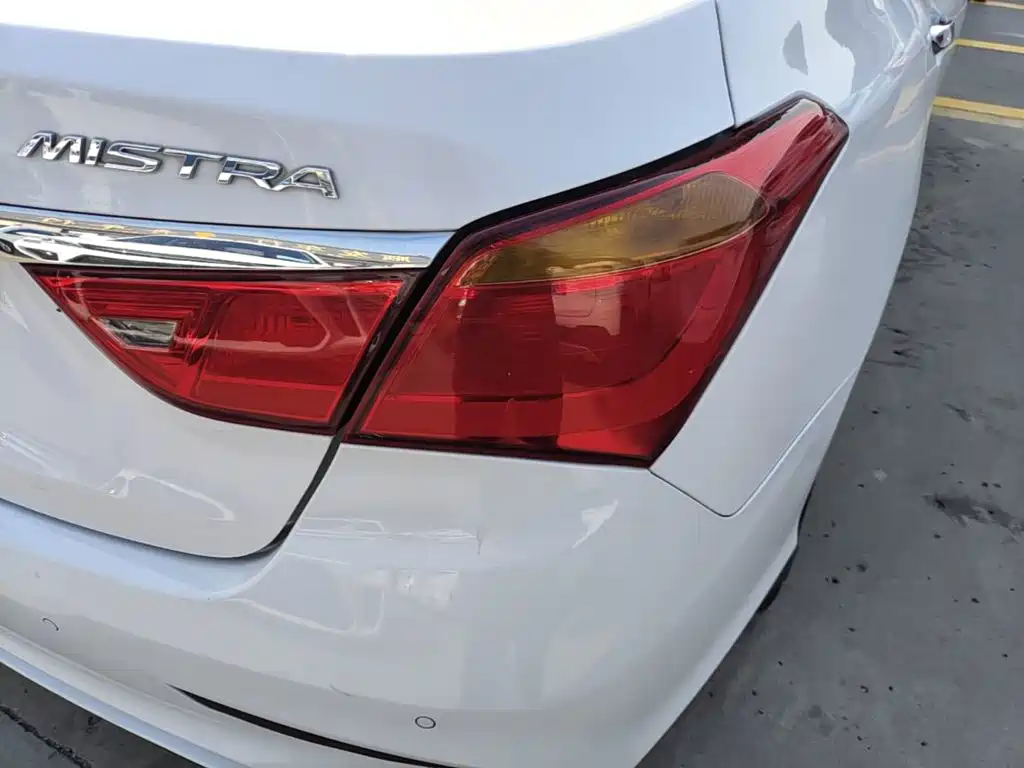 Hyundai Mistra — фото 7