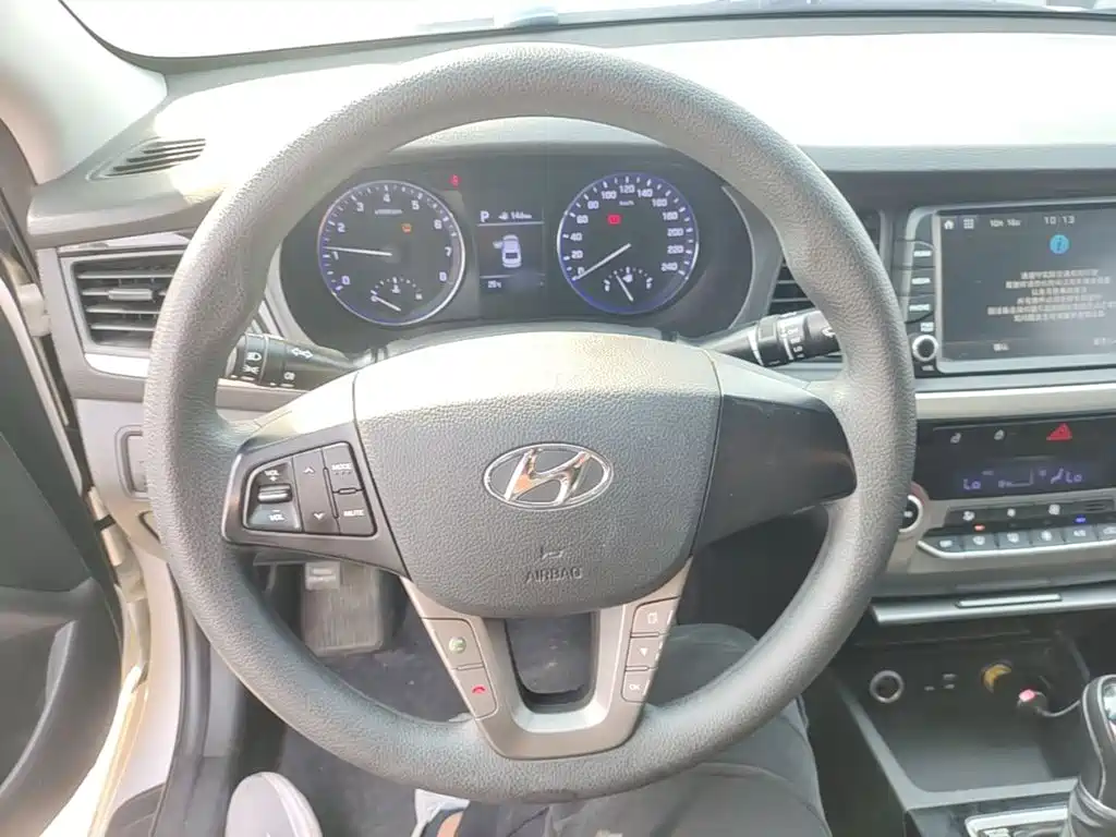 Hyundai Mistra — фото 10