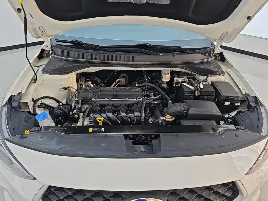 Hyundai Elantra — фото 10
