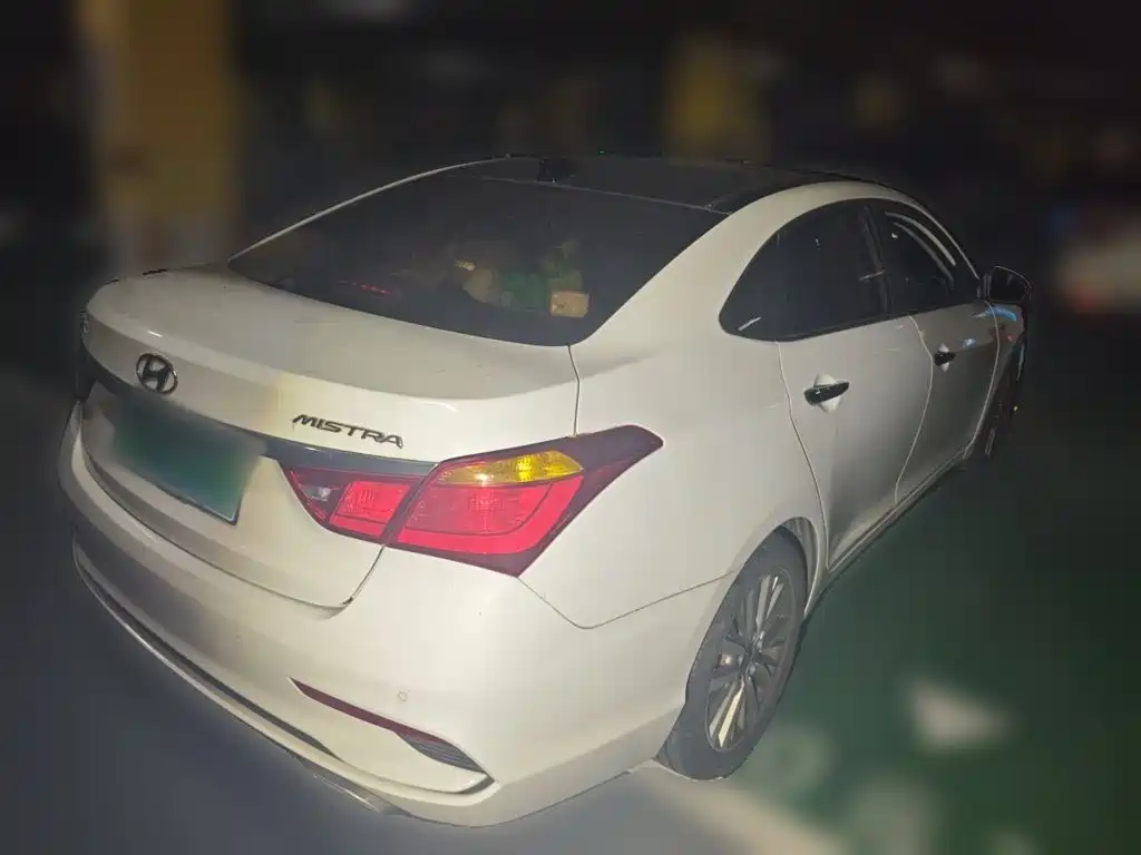 Hyundai Mistra — фото 4