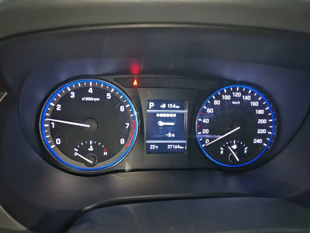 Hyundai Mistra — фото 11