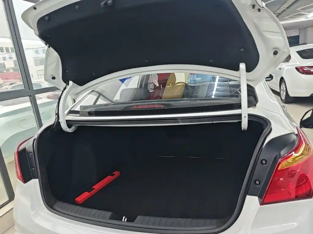 Hyundai Mistra — фото 18