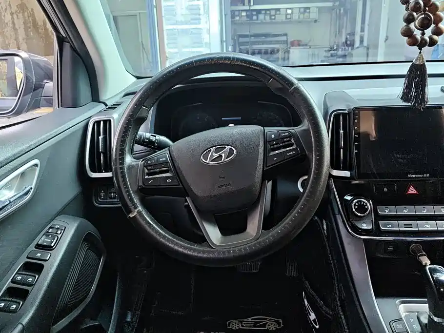 Hyundai ix35 — фото 15