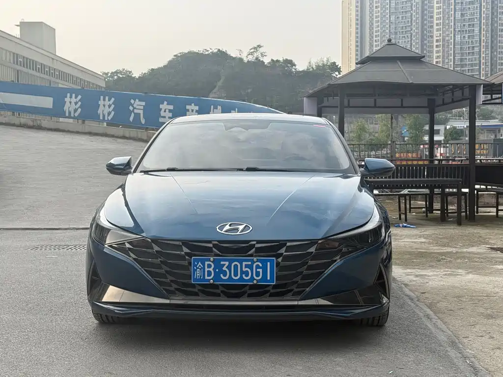 Hyundai Elantra — фото 2