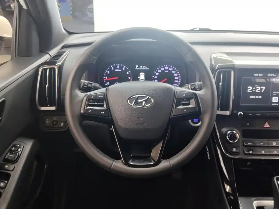 Hyundai ix35 — фото 15