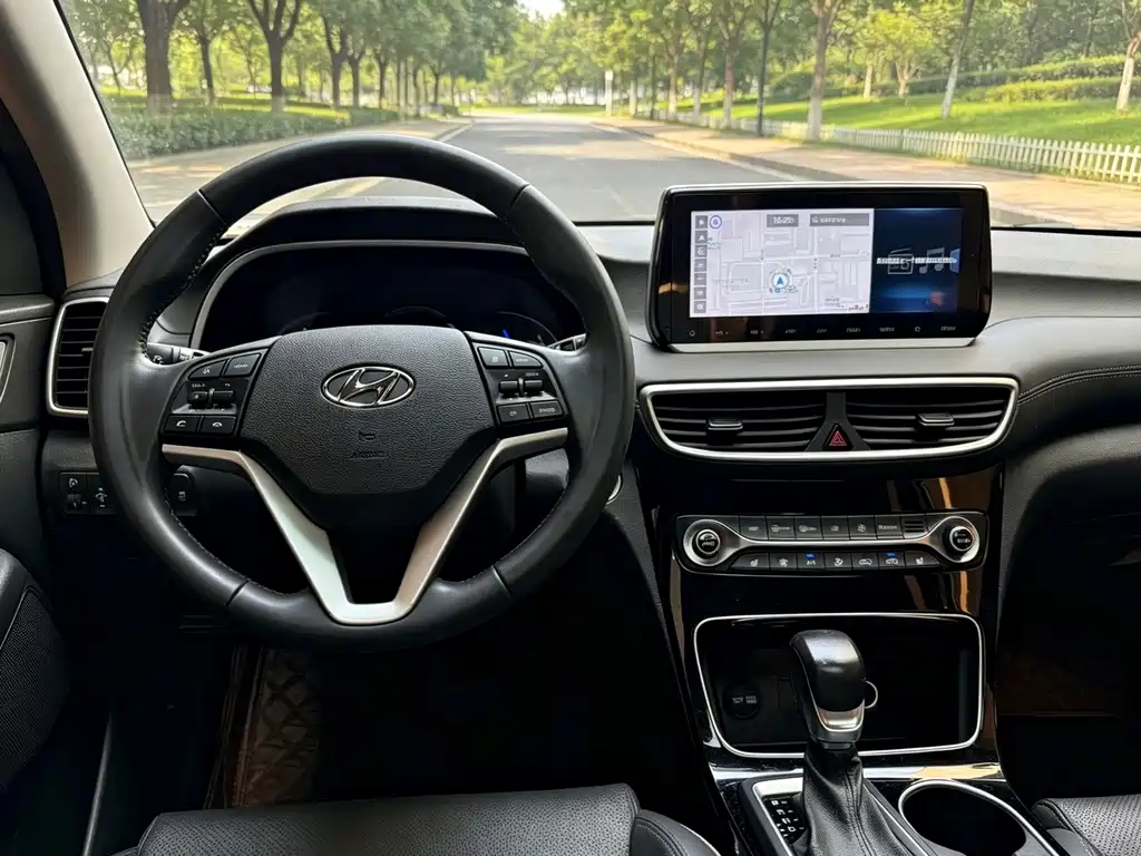Hyundai Tucson — фото 7
