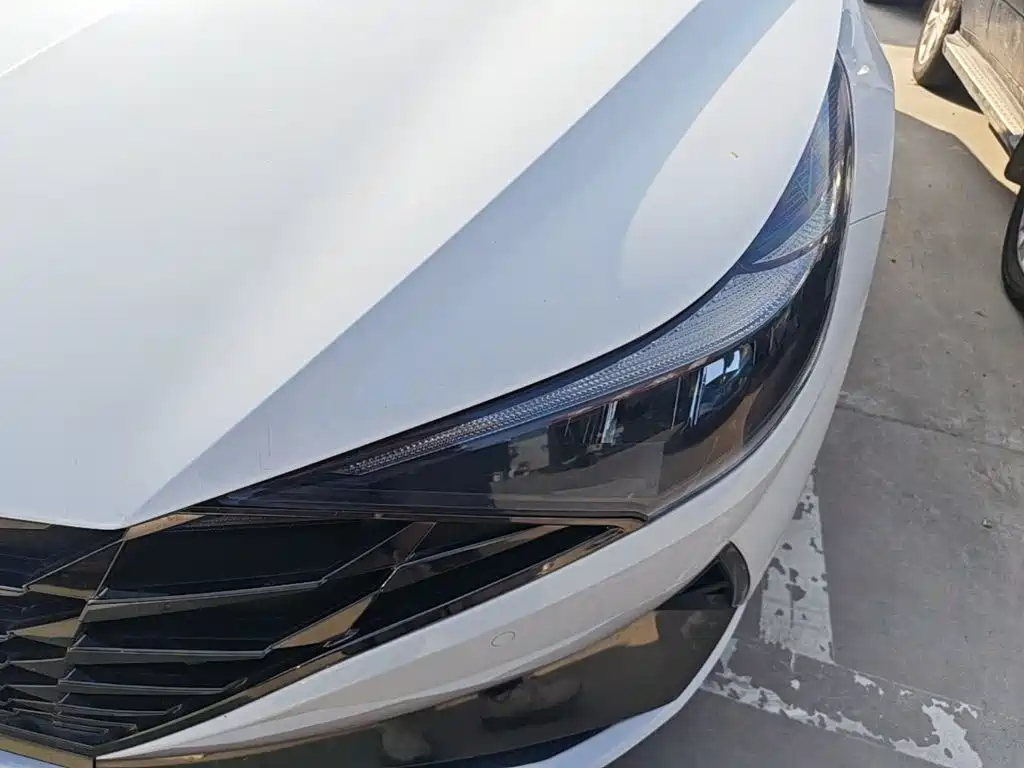 Hyundai Elantra — фото 23