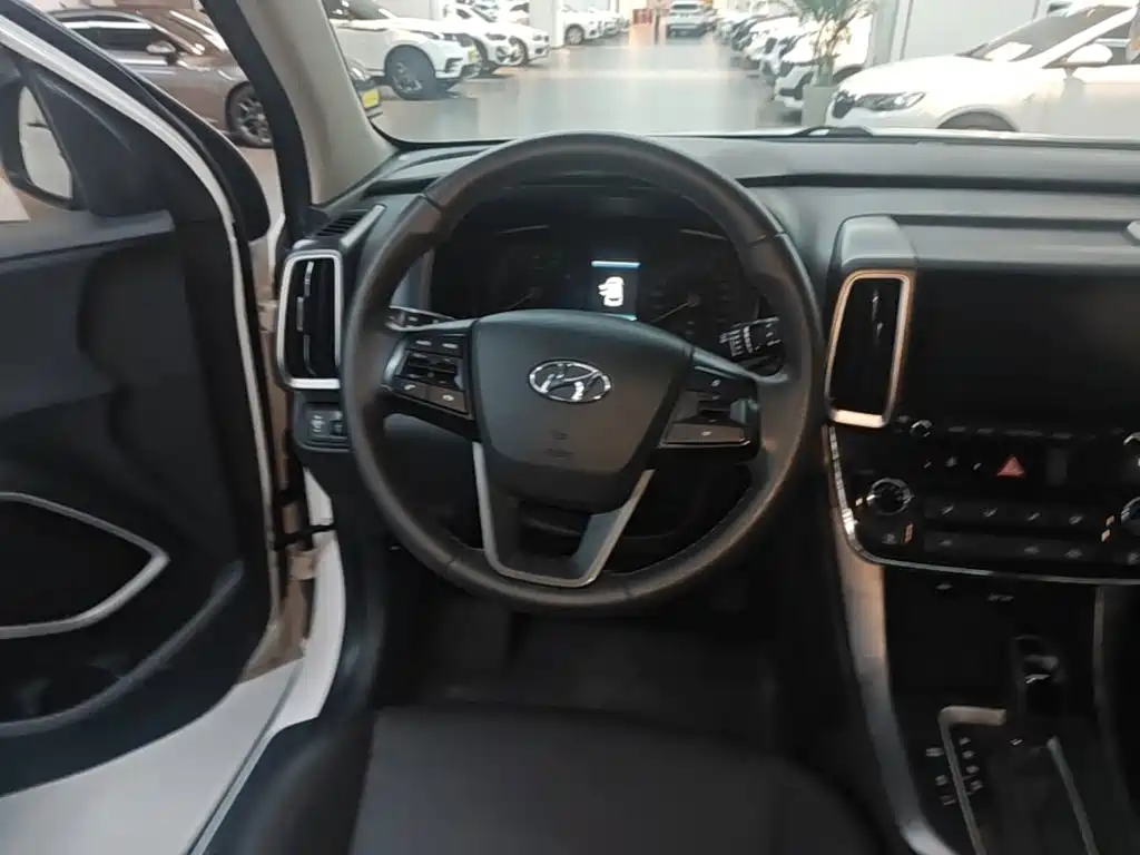 Hyundai ix35 — фото 10
