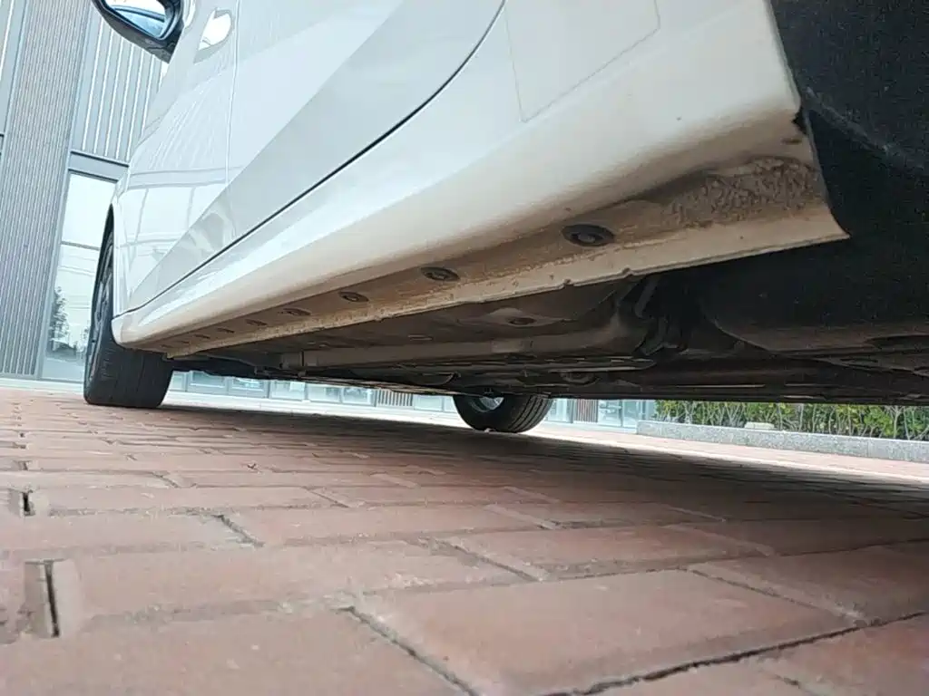Hyundai Elantra — фото 21