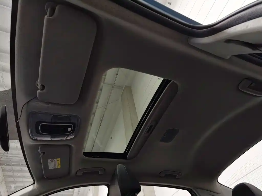 Hyundai Elantra — фото 14