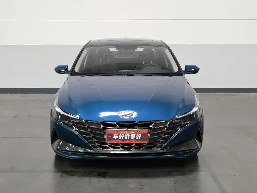 Hyundai Elantra — фото 3