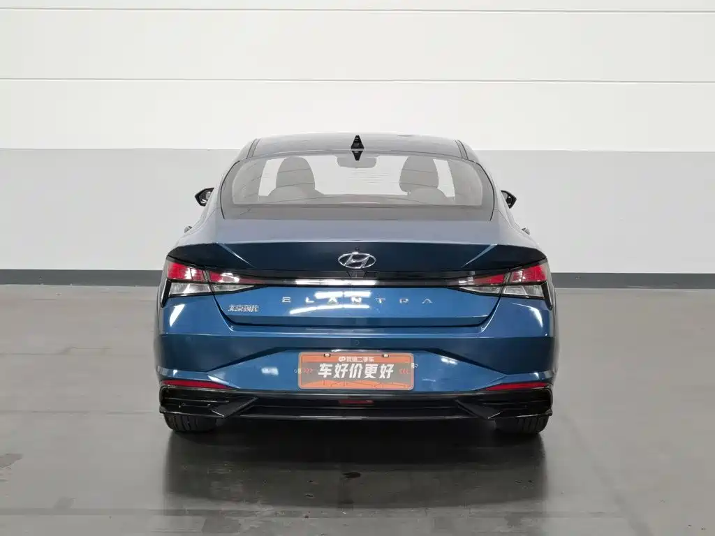 Hyundai Elantra — фото 4