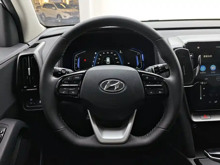 Hyundai ix35 — фото 15