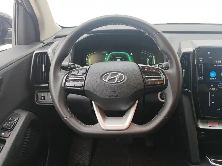 Hyundai ix35 — фото 15