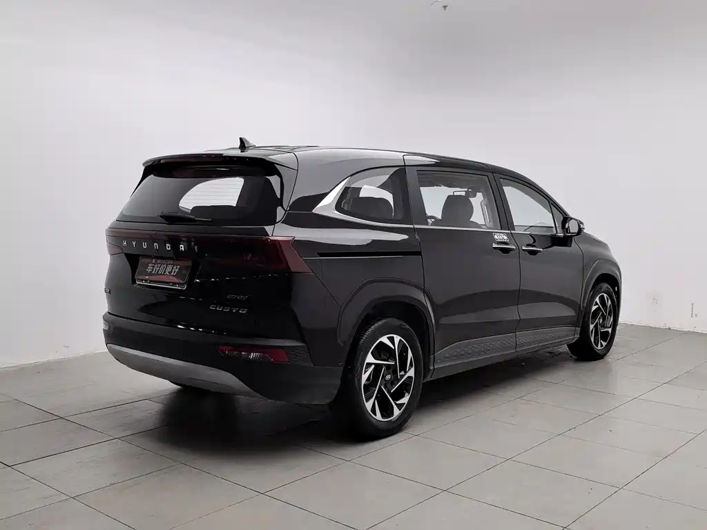 Hyundai Custo — фото 2