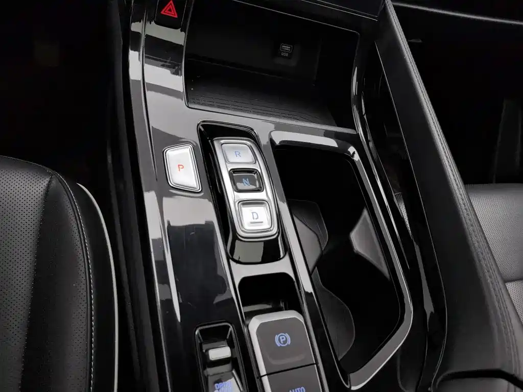 Hyundai Custo — фото 13