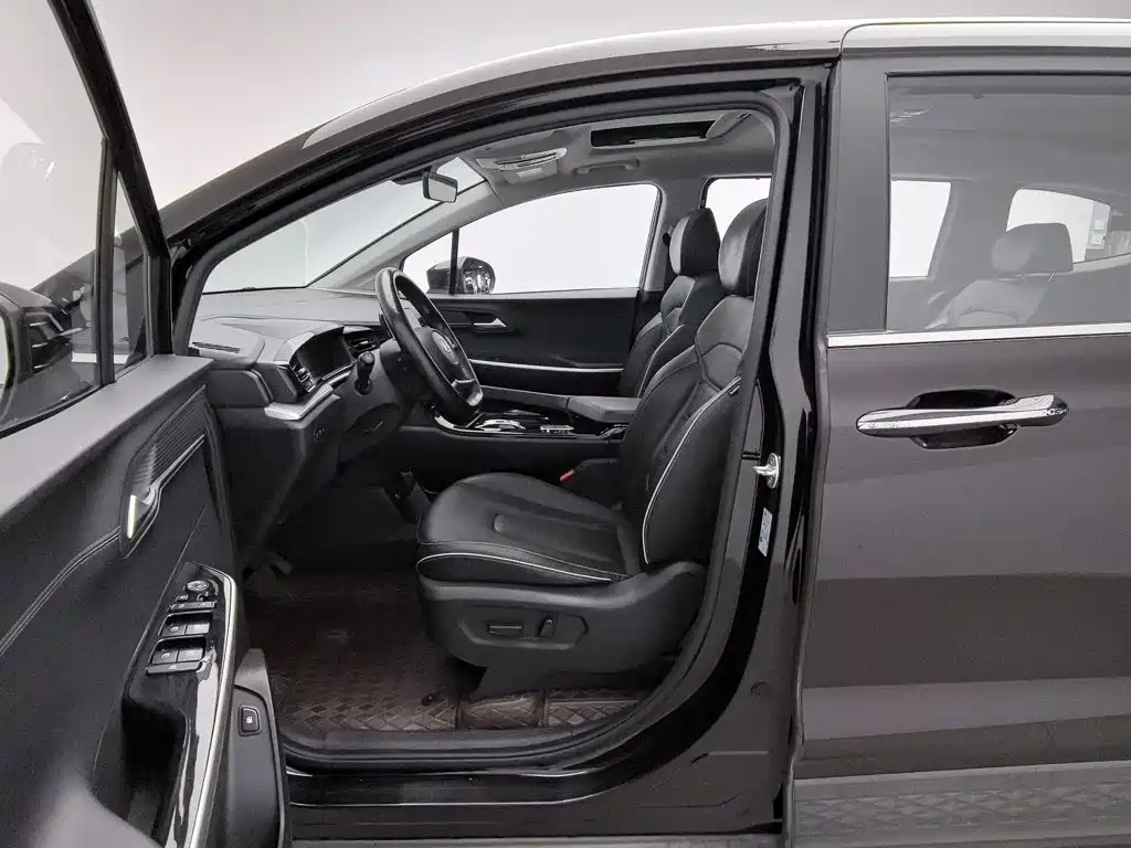 Hyundai Custo — фото 10