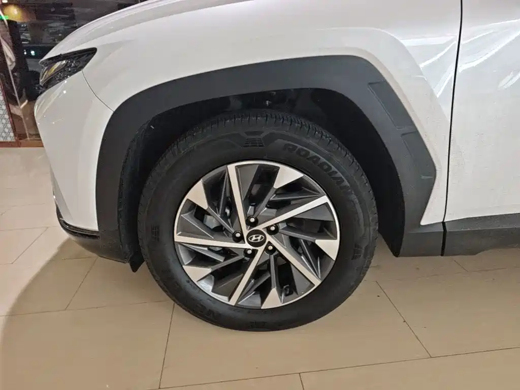 Hyundai Tucson — фото 22