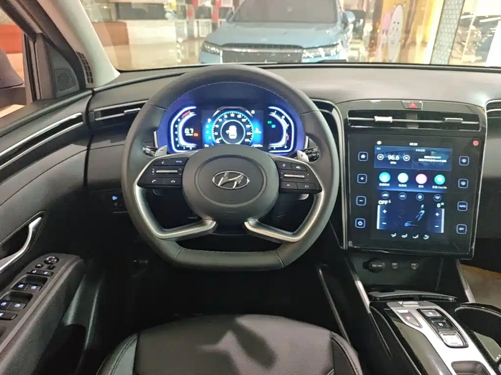 Hyundai Tucson — фото 10