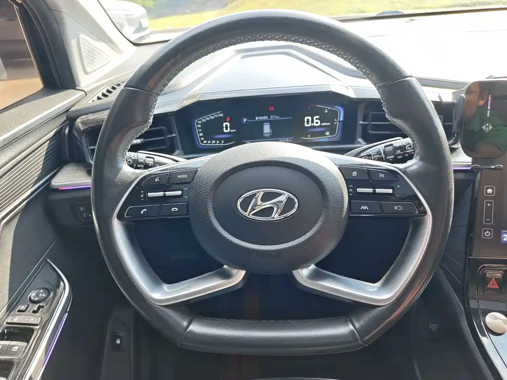 Hyundai Custo — фото 15