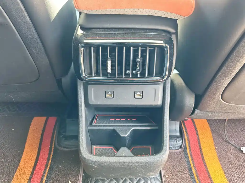 Hyundai Custo — фото 21