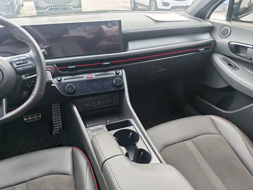 Hyundai Sonata — фото 5