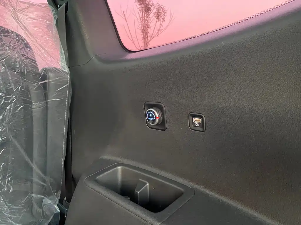 Hyundai Custo — фото 17
