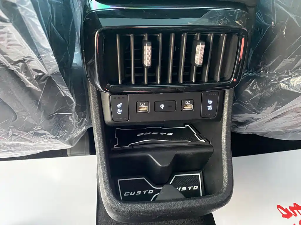 Hyundai Custo — фото 18