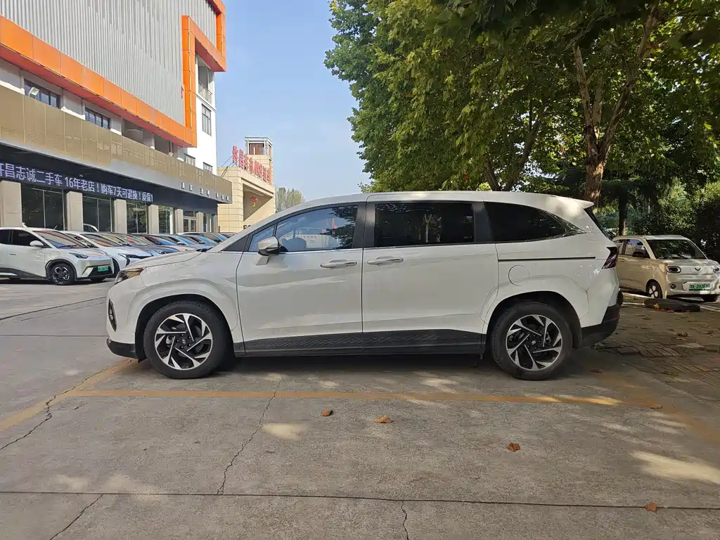 Hyundai Custo — фото 2