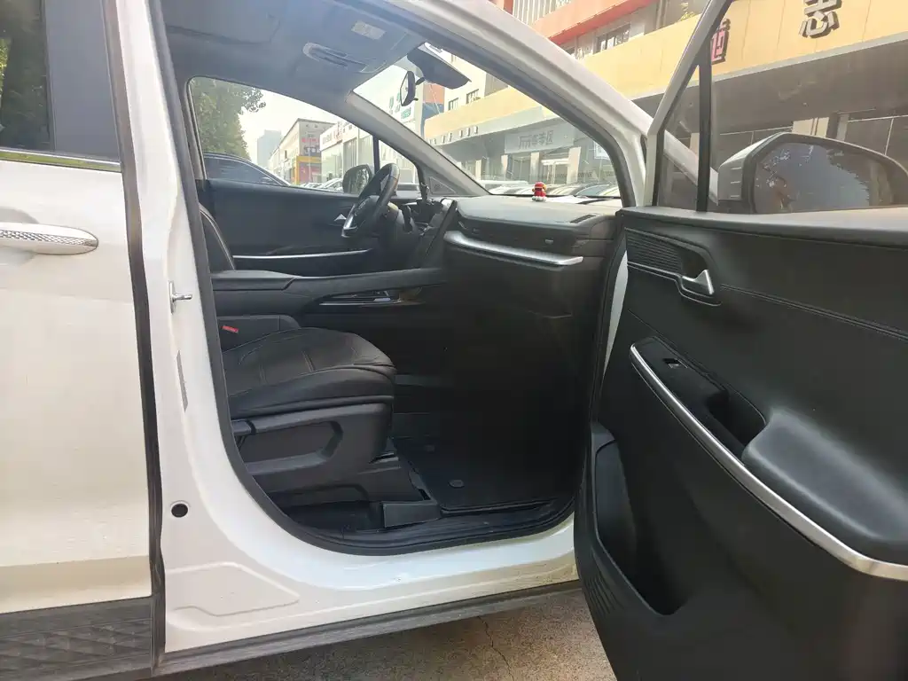 Hyundai Custo — фото 11