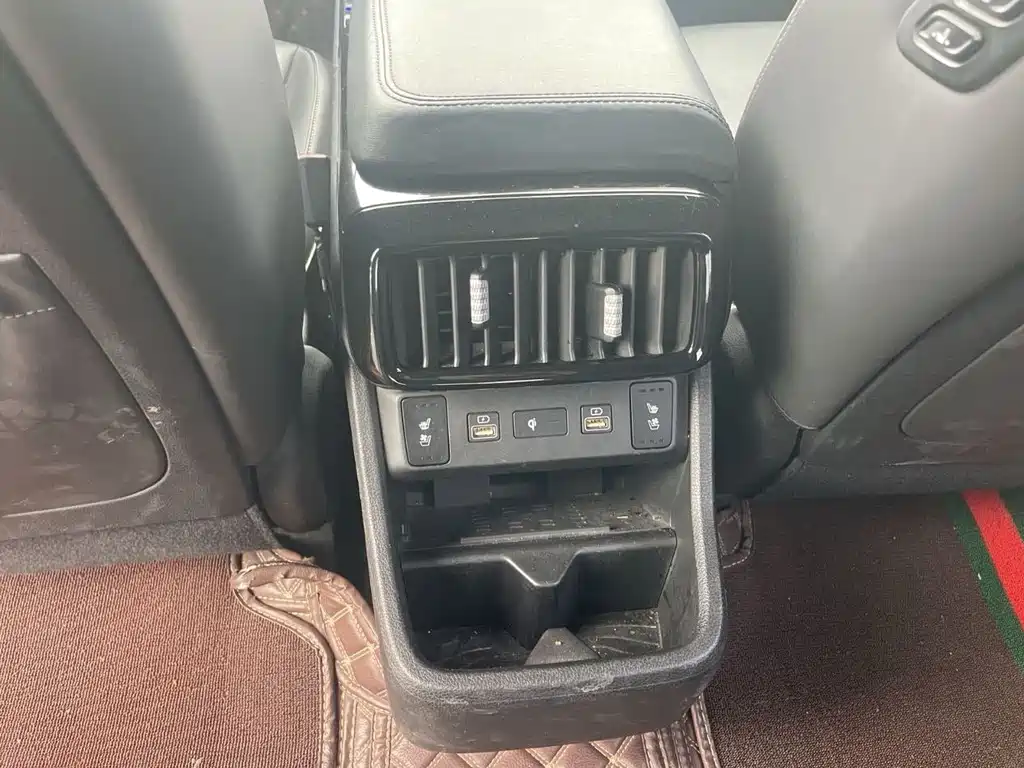 Hyundai Custo — фото 8