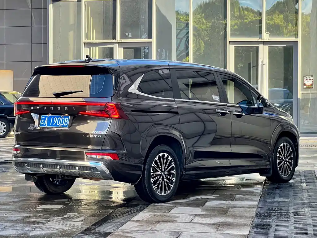 Hyundai Custo — фото 7
