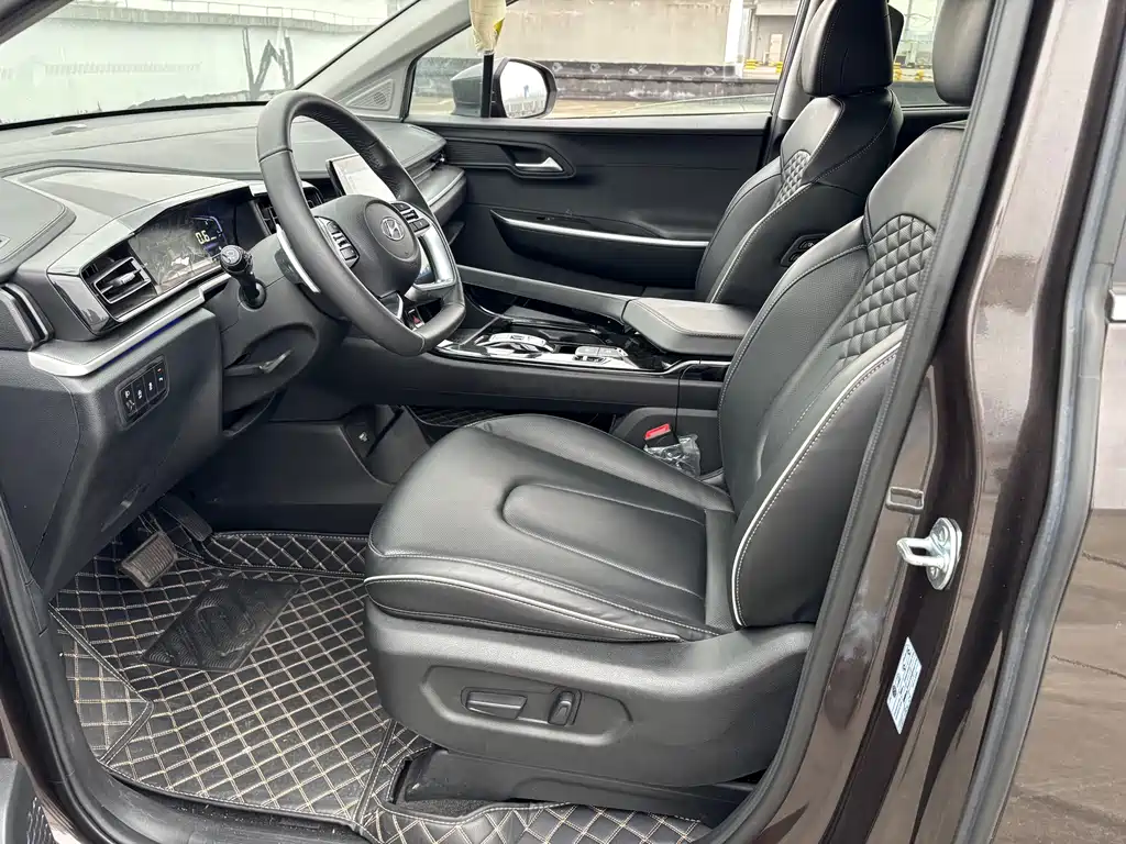 Hyundai Custo — фото 8