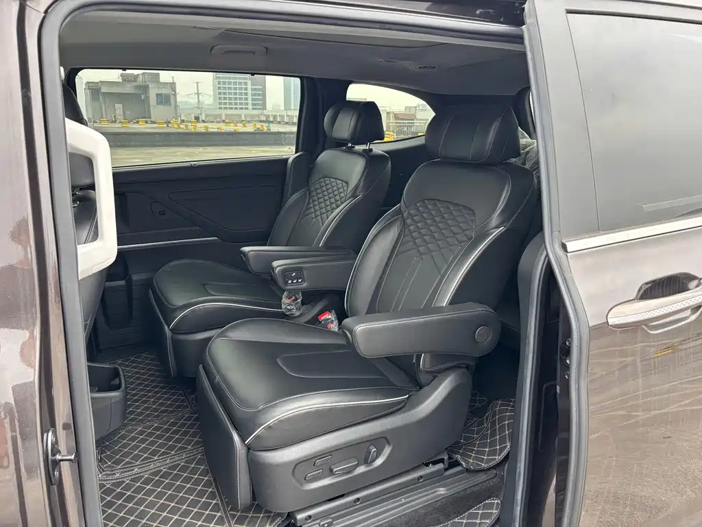 Hyundai Custo — фото 9