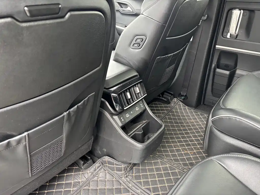 Hyundai Custo — фото 10