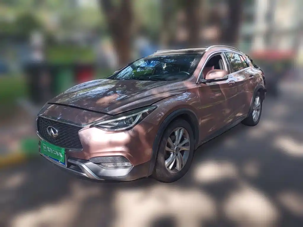 Infiniti QX30