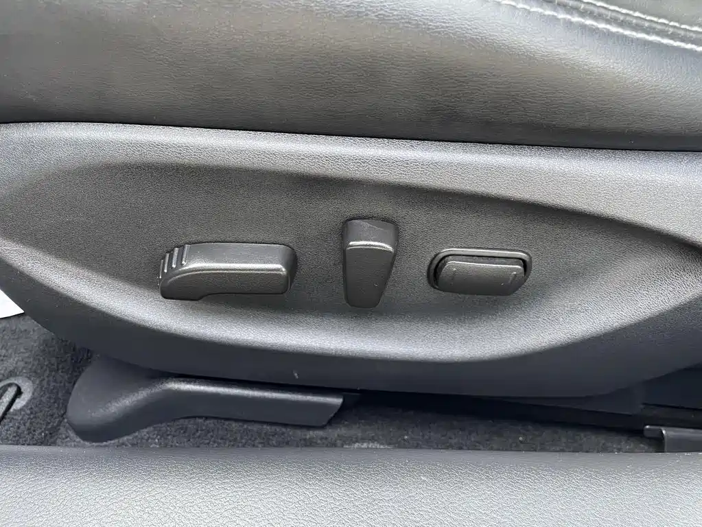 Infiniti Q50L — фото 17