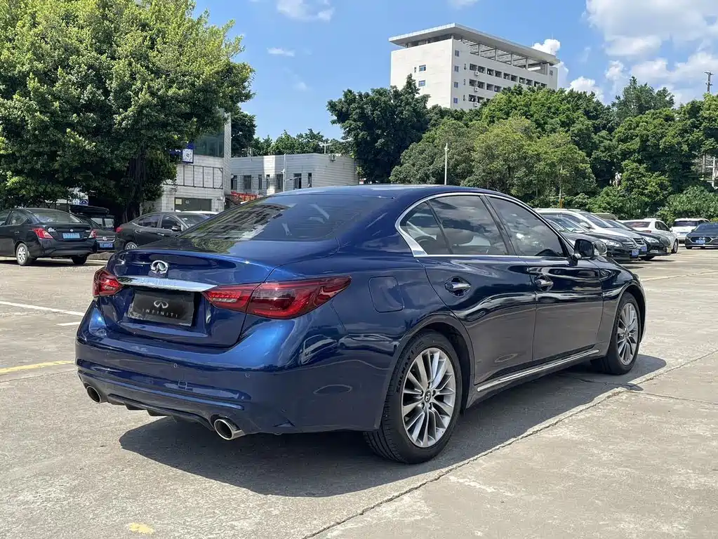 Infiniti Q50L — фото 4