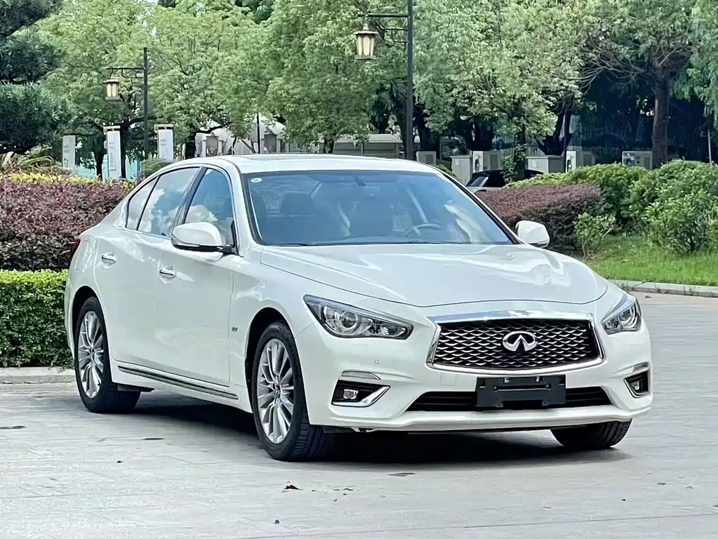 Infiniti Q50L — фото 3