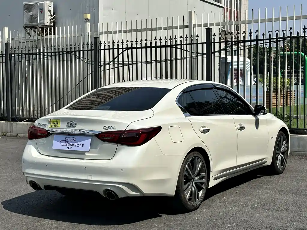Infiniti Q50L — фото 13