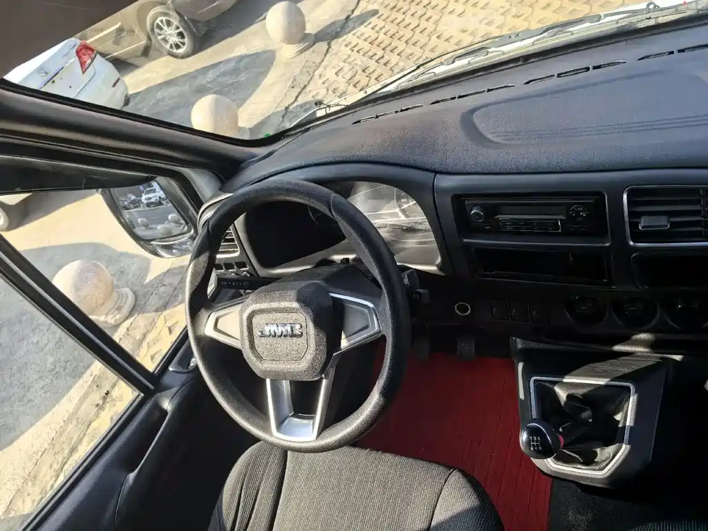 JMC Tesla — фото 4