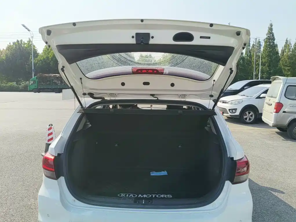 Kia KX Cross — фото 18